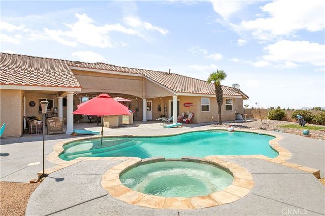 8289 Alta Mesa Road, Oak Hills, CA 92344