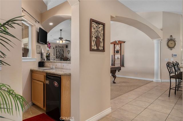 8289 Alta Mesa Road, Oak Hills, CA 92344