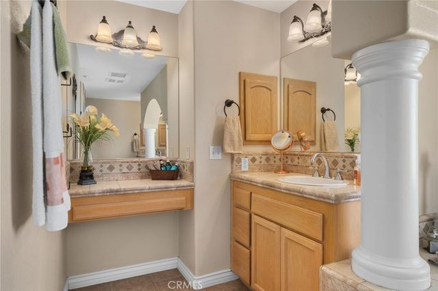 8289 Alta Mesa Road, Oak Hills, CA 92344