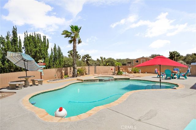 8289 Alta Mesa Road, Oak Hills, CA 92344