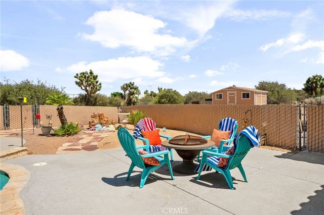 8289 Alta Mesa Road, Oak Hills, CA 92344