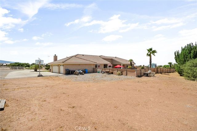 8289 Alta Mesa Road, Oak Hills, CA 92344