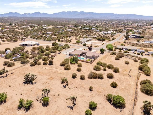 8289 Alta Mesa Road, Oak Hills, CA 92344