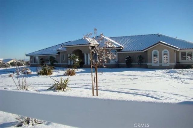 8289 Alta Mesa Road, Oak Hills, CA 92344