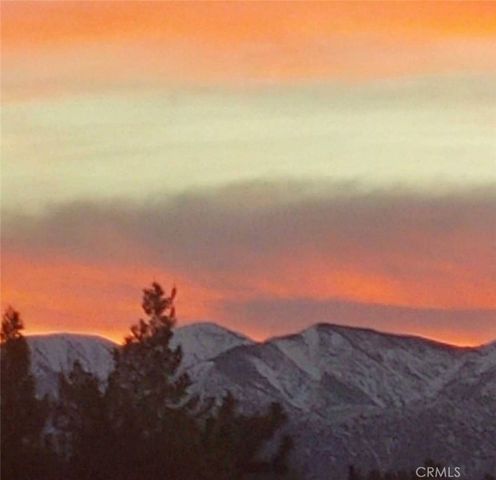 8289 Alta Mesa Road, Oak Hills, CA 92344