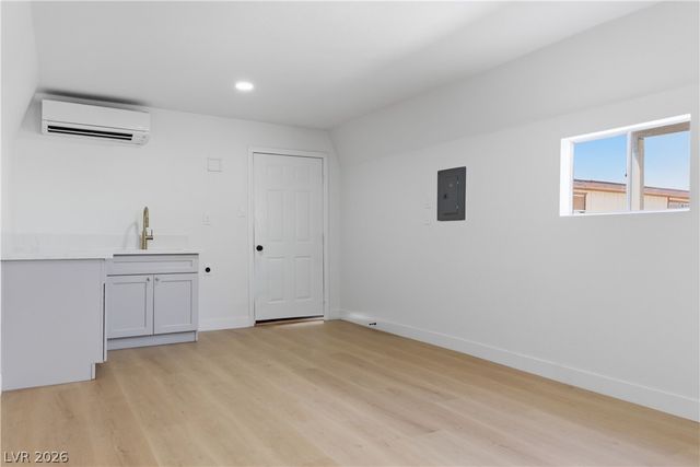 5184 Merrill Circle, Las Vegas, NV 89120