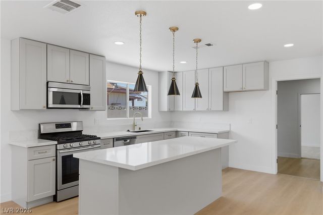 5184 Merrill Circle, Las Vegas, NV 89120