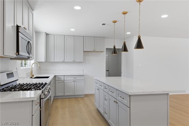 5184 Merrill Circle, Las Vegas, NV 89120