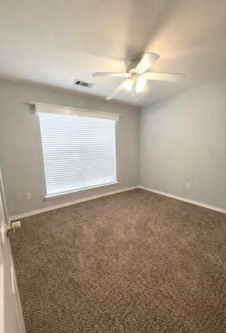 208 creek point Lane, Mansfield, TX 76002