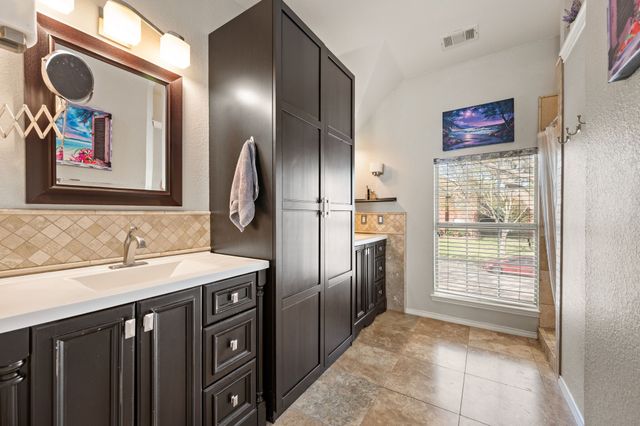 1633 Mountain Laurel Drive, Keller, TX 76248