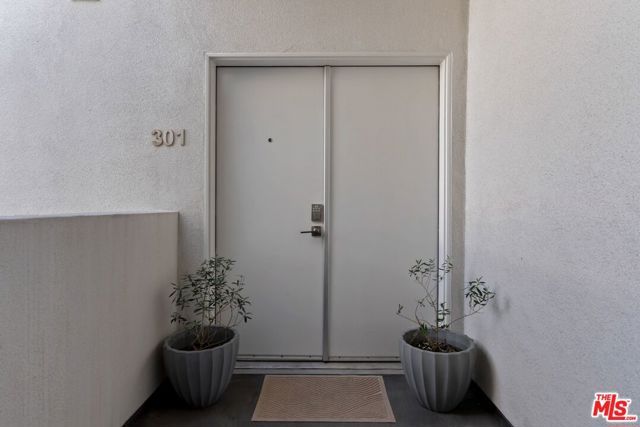 5205 Ocean Front Walk 301, Marina Del Rey, CA 90292