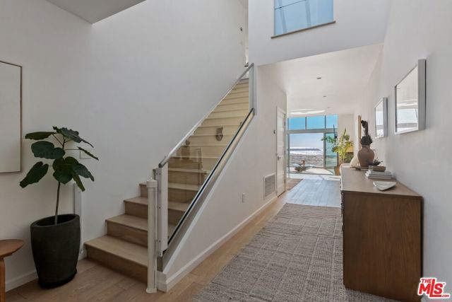 5205 Ocean Front Walk 301, Marina Del Rey, CA 90292