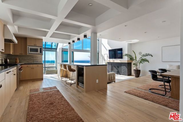 5205 Ocean Front Walk 301, Marina Del Rey, CA 90292