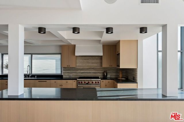 5205 Ocean Front Walk 301, Marina Del Rey, CA 90292