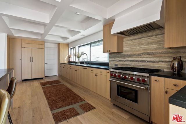 5205 Ocean Front Walk 301, Marina Del Rey, CA 90292