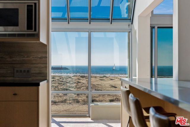 5205 Ocean Front Walk 301, Marina Del Rey, CA 90292