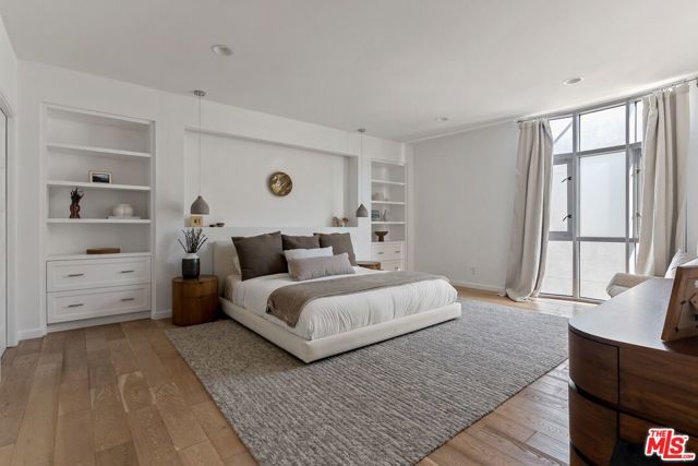 5205 Ocean Front Walk 301, Marina Del Rey, CA 90292