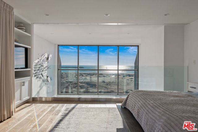 5205 Ocean Front Walk 301, Marina Del Rey, CA 90292