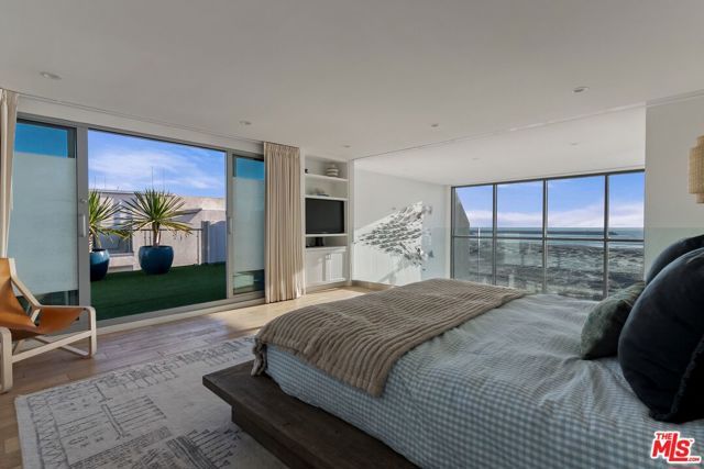 5205 Ocean Front Walk 301, Marina Del Rey, CA 90292