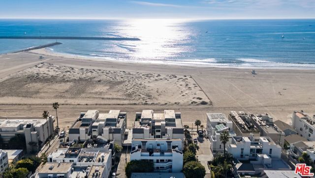 5205 Ocean Front Walk 301, Marina Del Rey, CA 90292