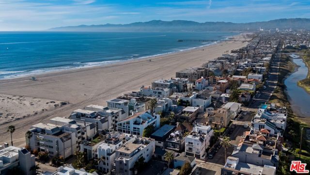 5205 Ocean Front Walk 301, Marina Del Rey, CA 90292