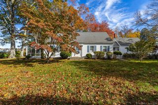 31 Pawson Road, Branford, CT 06405