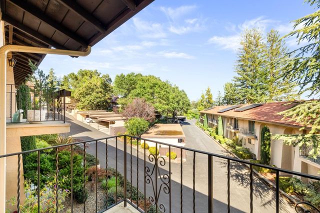18400 Overlook Road 56, Los Gatos, CA 95030