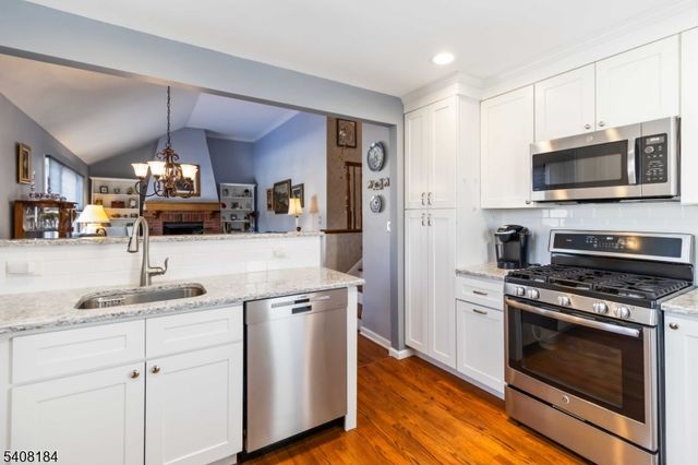 515 Herrick Dr, Rockaway Twp., NJ 07866