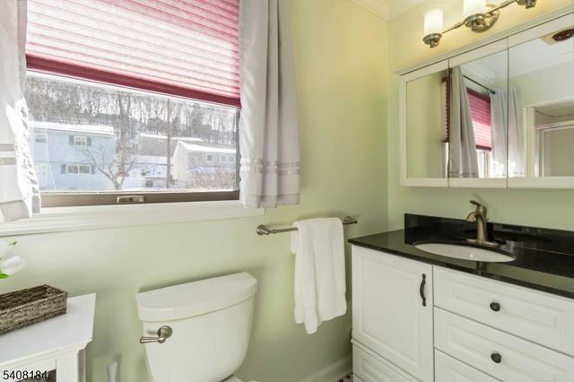 515 Herrick Dr, Rockaway Twp., NJ 07866