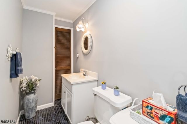 515 Herrick Dr, Rockaway Twp., NJ 07866