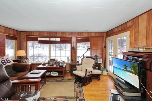 80 W River Styx Rd, Hopatcong Boro, NJ 07843