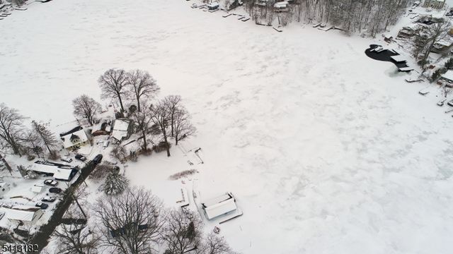 80 W River Styx Rd, Hopatcong Boro, NJ 07843