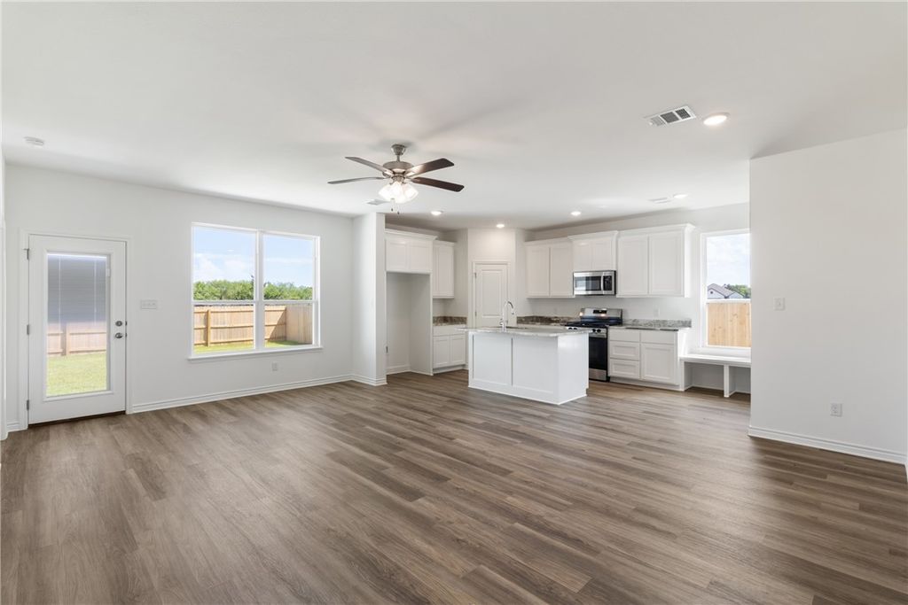 2607 Falcon Ridge Drive, Bryan, TX 77803 — photo 5