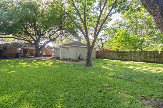 7208 Bucknell Drive, Dallas, TX 75214