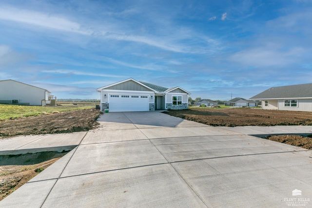4835 Jackie's Way, Manhattan, KS 66502