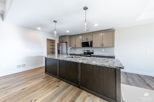 4835 Jackie's Way, Manhattan, KS 66502
