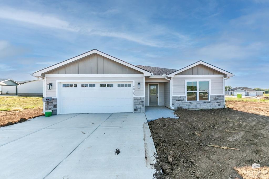 4835 Jackie's Way, Manhattan, KS 66502