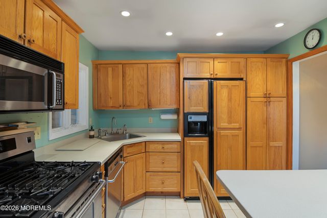 12 Kester Drive, Edison, NJ 08817