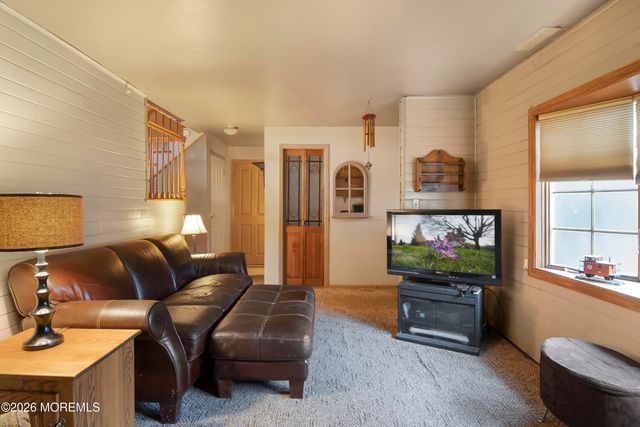 12 Kester Drive, Edison, NJ 08817