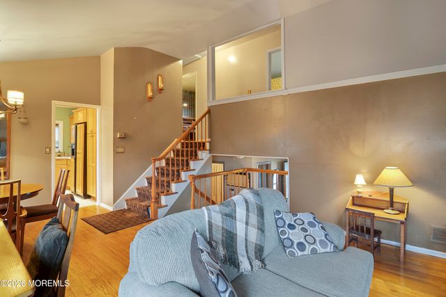 12 Kester Drive, Edison, NJ 08817