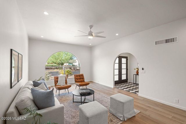 2566 N Avenida San Valle, Tucson, AZ 85715
