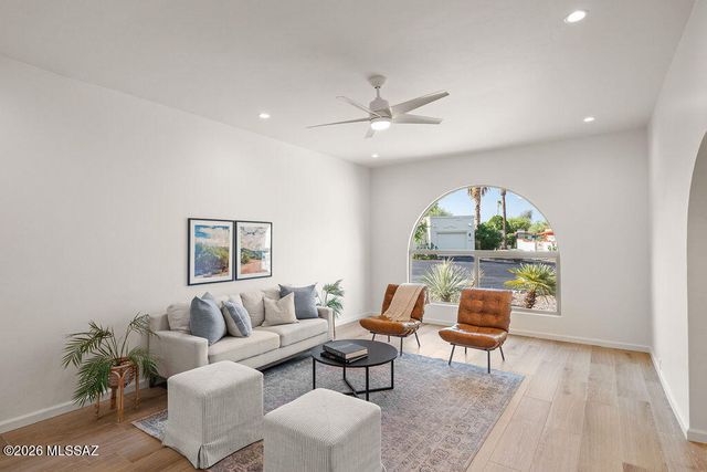 2566 N Avenida San Valle, Tucson, AZ 85715