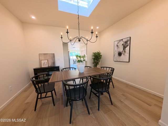 2566 N Avenida San Valle, Tucson, AZ 85715