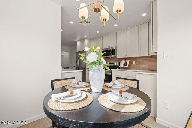 2566 N Avenida San Valle, Tucson, AZ 85715