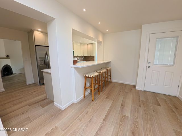 2566 N Avenida San Valle, Tucson, AZ 85715