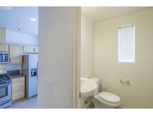 605 Nw 118TH Ave 102, Portland, OR 97229