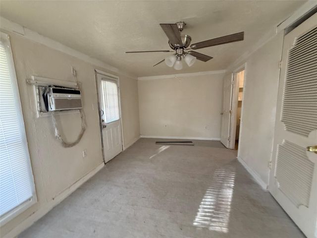 5501 Malmedy Road, Houston, TX 77033