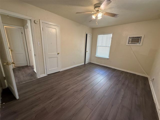 5501 Malmedy Road, Houston, TX 77033