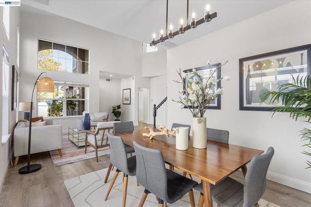 7892 Pineville Cir, Castro Valley, CA 94552