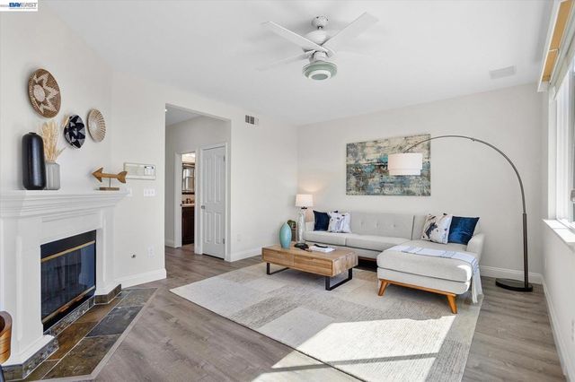 7892 Pineville Cir, Castro Valley, CA 94552